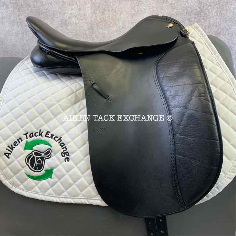 **SOLD** Anky Dressage Saddle, 17.5" Seat, Medium Tree, Wool Flocked Panels