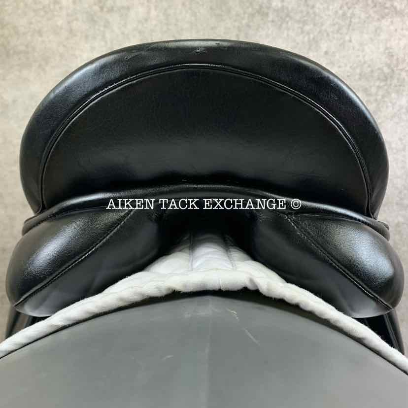 Circuit by Dover Saddlery Dressage Saddle, 17" Seat, Medium Tree, Wool Flocked Panels