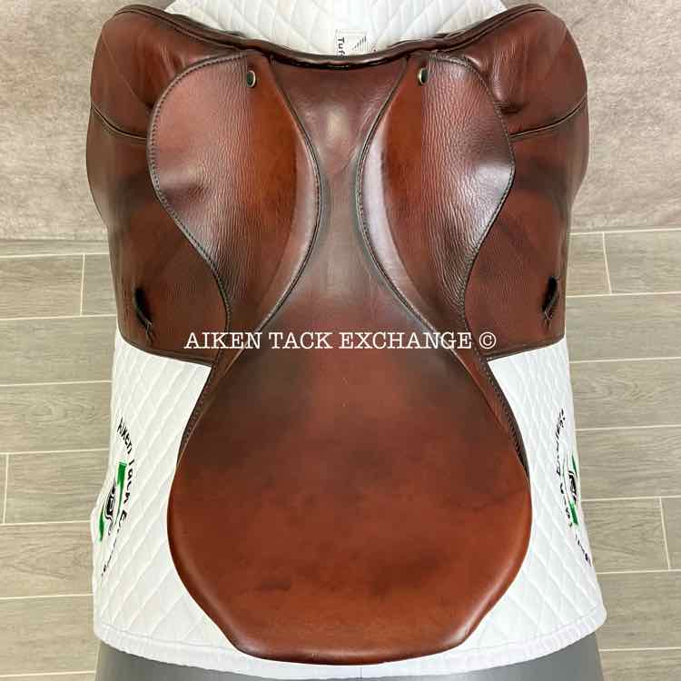**SOLD** Stubben Edelweiss NT Deluxe Close Contact Jump Saddle, 17" Seat, 29 cm Tree - M/MW, Wool Flocked Panels