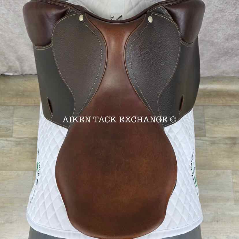 Forestier Close Contact Jump Saddle, 16.5" Seat, Medium/Medium Wide Tree, Foam Panels