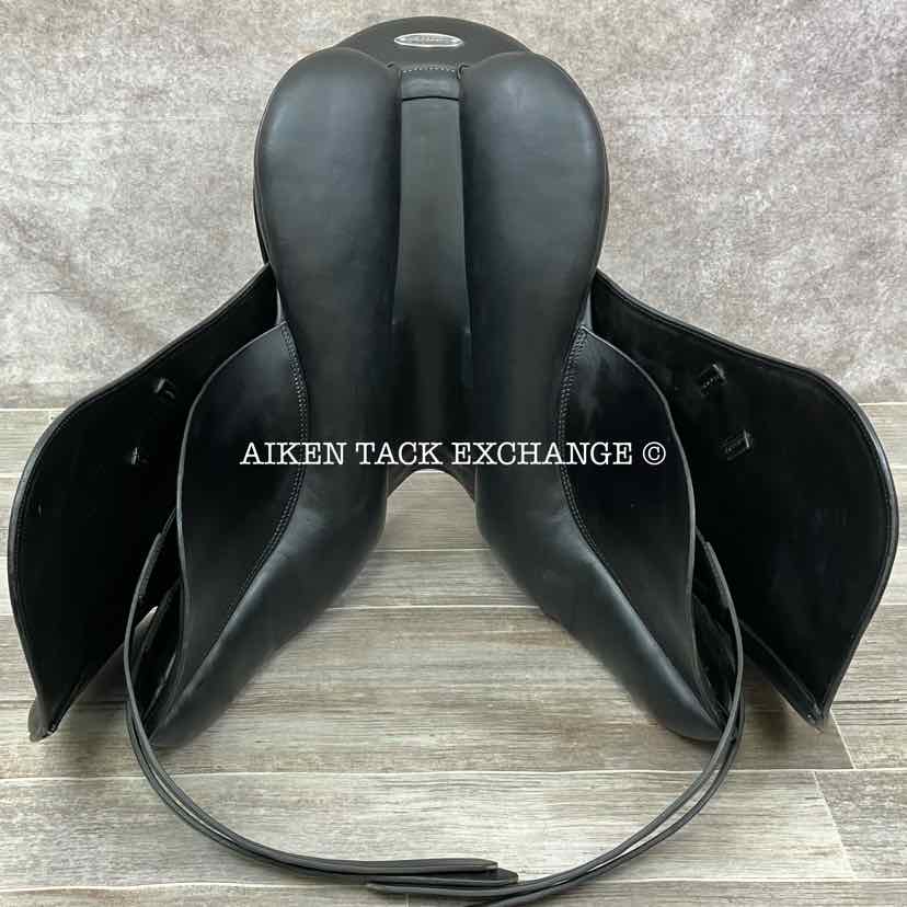 2017 Stubben True Nature Dressage Saddle, 18" Seat, Short Flap, 28cm Tree - Medium, Wool Flocked Panels