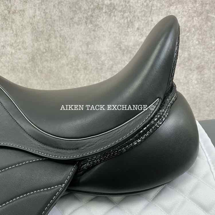 2023 Fairfax Stella Monoflap Dressage Saddle, 17.5" Seat, Adjustable Tree - Changeable Gullet, Wool Flocked Panels