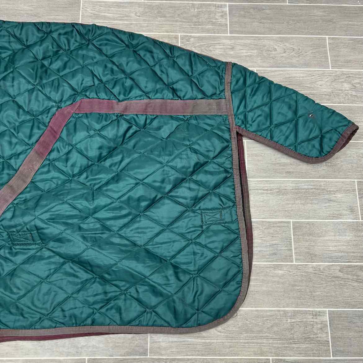 Stable Blanket, 84'