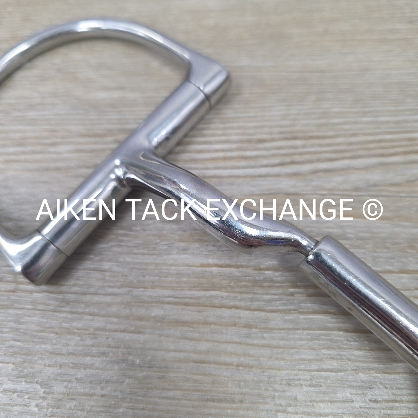 Myler Dee Ring Bit w/o Hooks Low Port Comfort Snaffle MB 04, 5.5"
