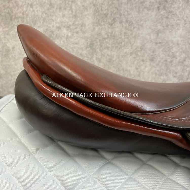 **SOLD** Stubben Edelweiss NT Deluxe Close Contact Jump Saddle, 17" Seat, 29 cm Tree - M/MW, Wool Flocked Panels