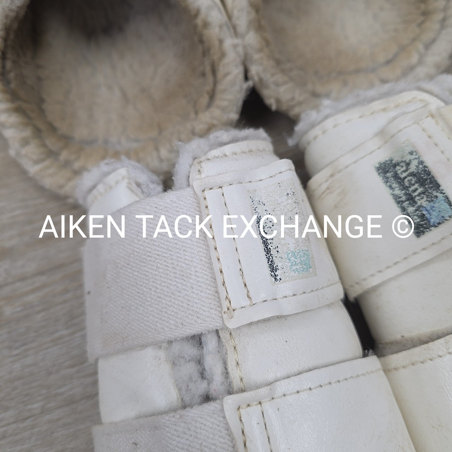 BARGAIN BUNDLE: Toklat Valena Fleece Lined Boots, Size Medium, Set of 4