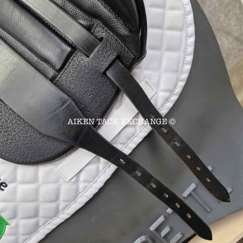 2021 Black Country Vinici X Monoflap Dressage Saddle, 17" Seat, Extra Wide Freedom Hoop Tree, Wool Flocked Serge Panels