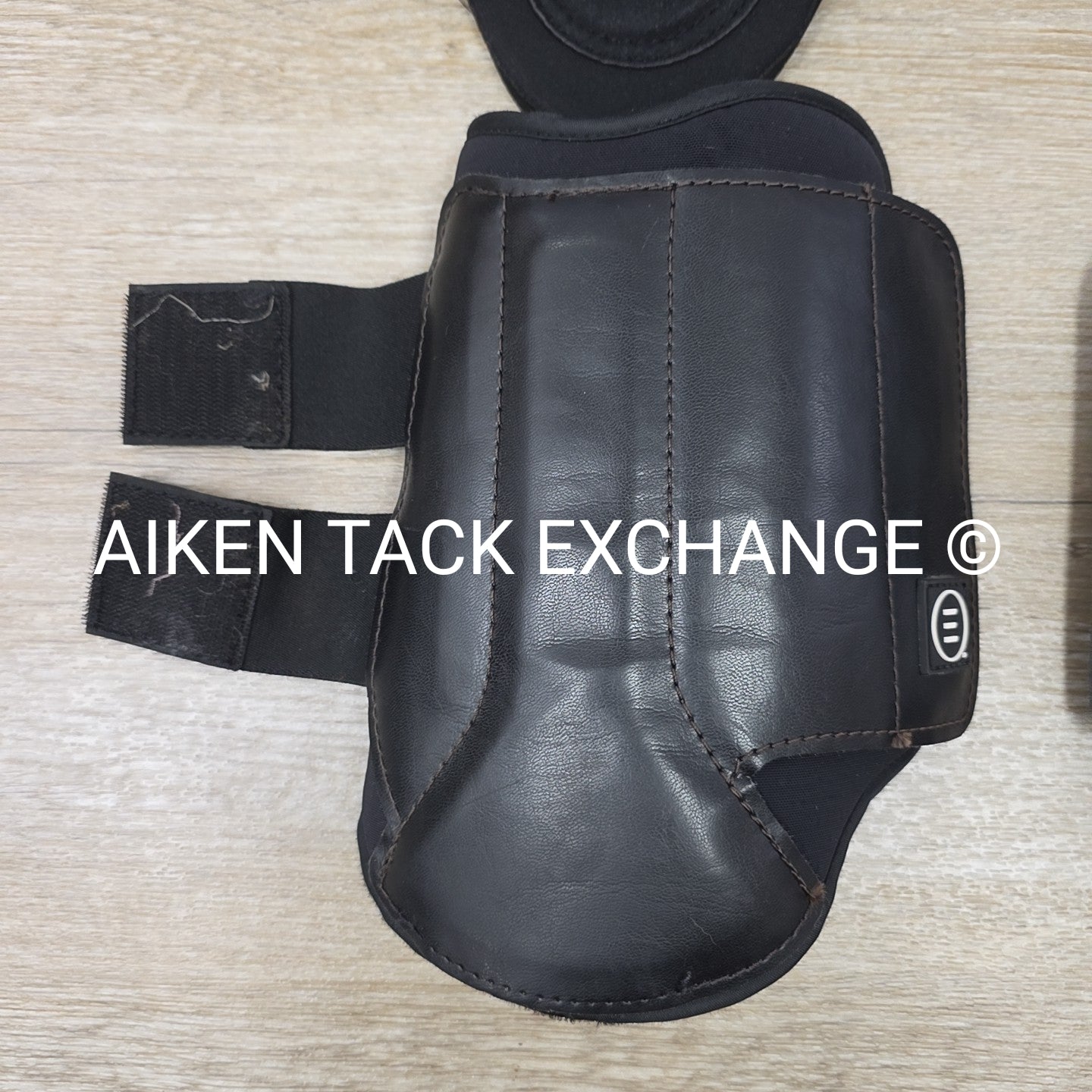 BARGAIN BUNDLE: EquiFit Essential EveryDay Boot, Front, Medium & SmartPak Brushi