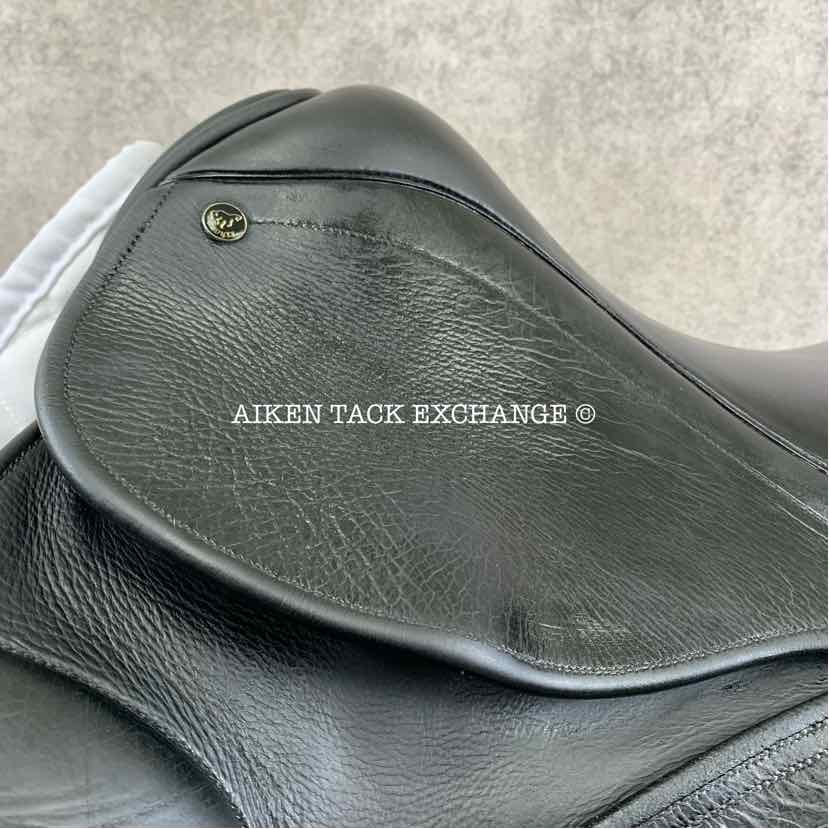 2006 County Perfection Dressage Saddle, 17.5" Seat, Medium Tree, Wool Flocked Panels