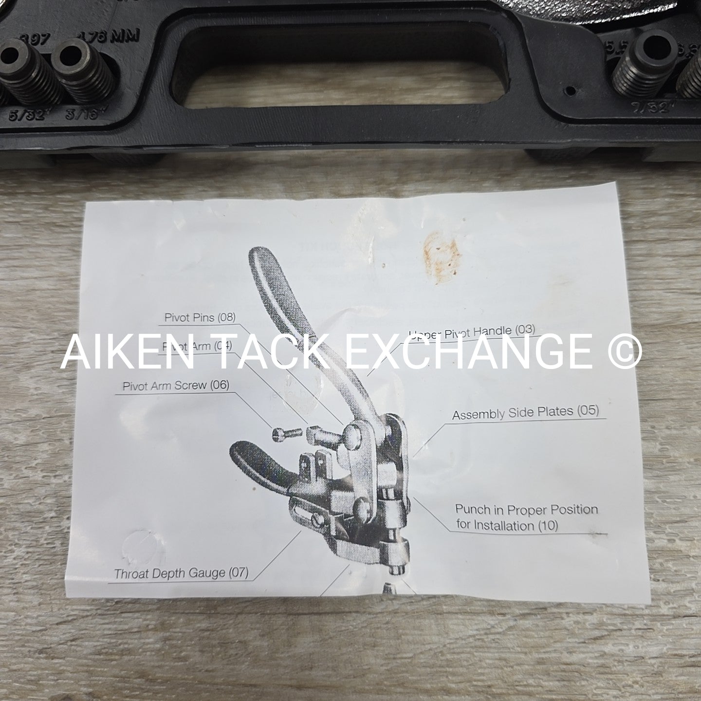 ARES Metal Hole Punch Set