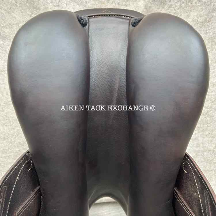 **SOLD** 2021 Prestige Passion K Monoflap Jump Saddle, 17" Seat, 34 Tree - MW, Wool Flocked Panels