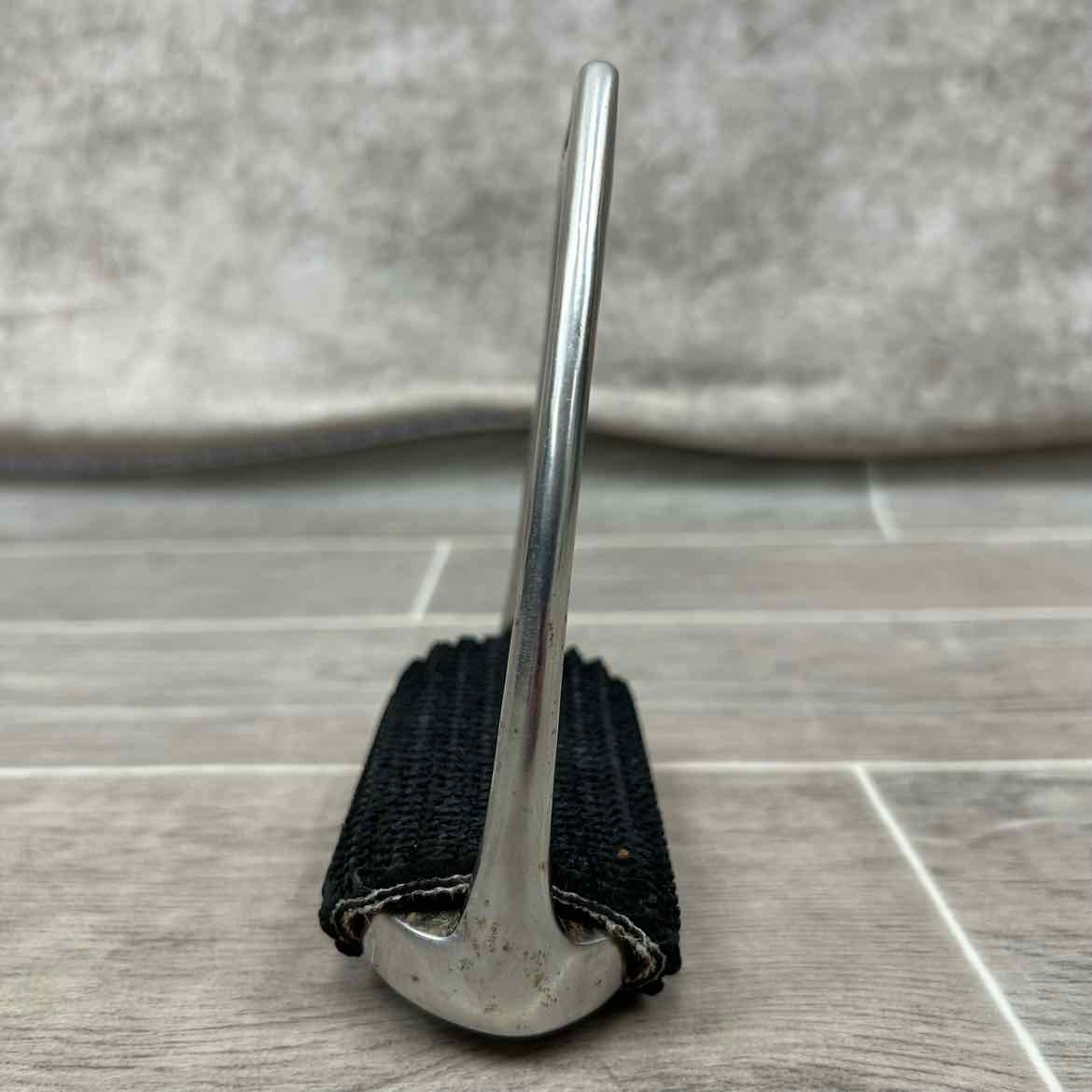 Fillis Stirrup Irons with Super Comfort Stirrup Iron Pads, 4"