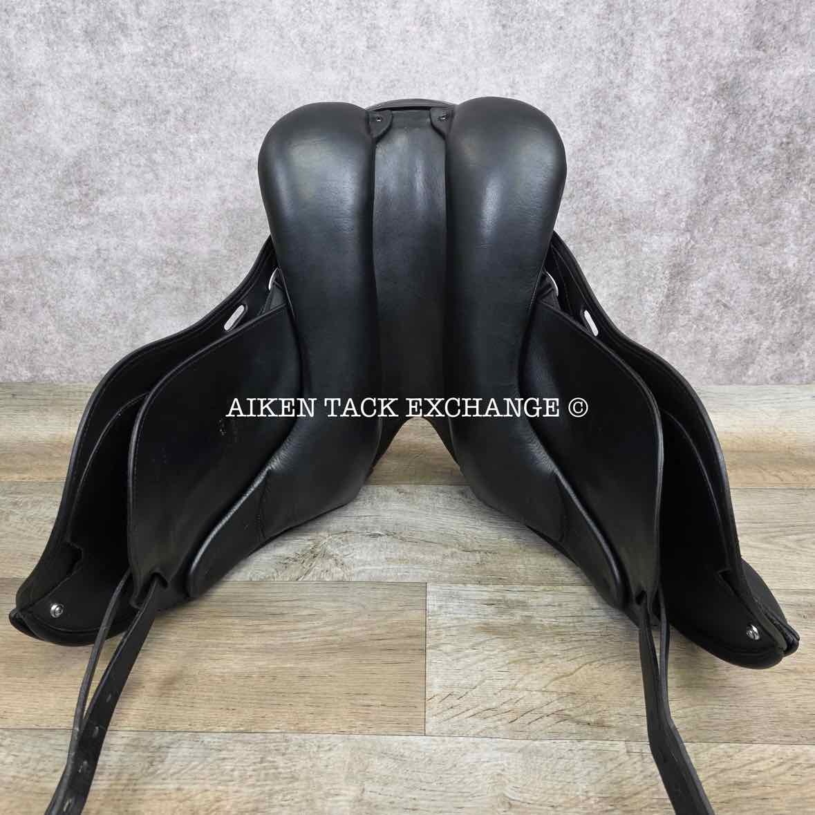 2005 Schleese Derby Dressage Saddle, 17.5" Seat, Adjustable AdapTree, Wool Flocked Panels