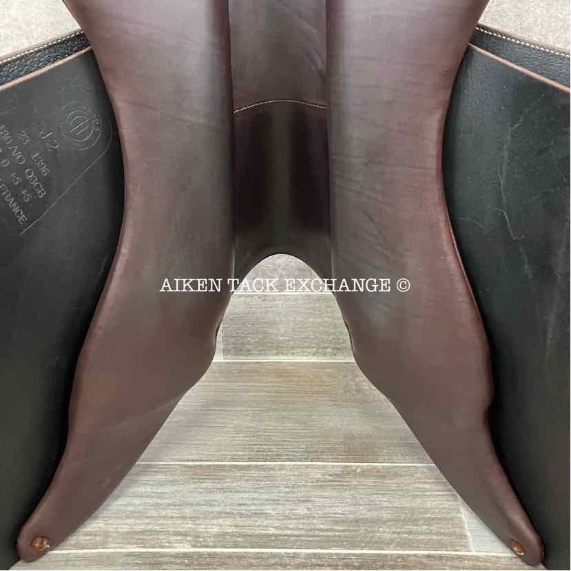 2023 Arion J2 Close Contact Jump Saddle, 18" Seat, 3 CB Flap, Medium Wide Tree, Shoulder-Free Panels, Full Buffalo Leather