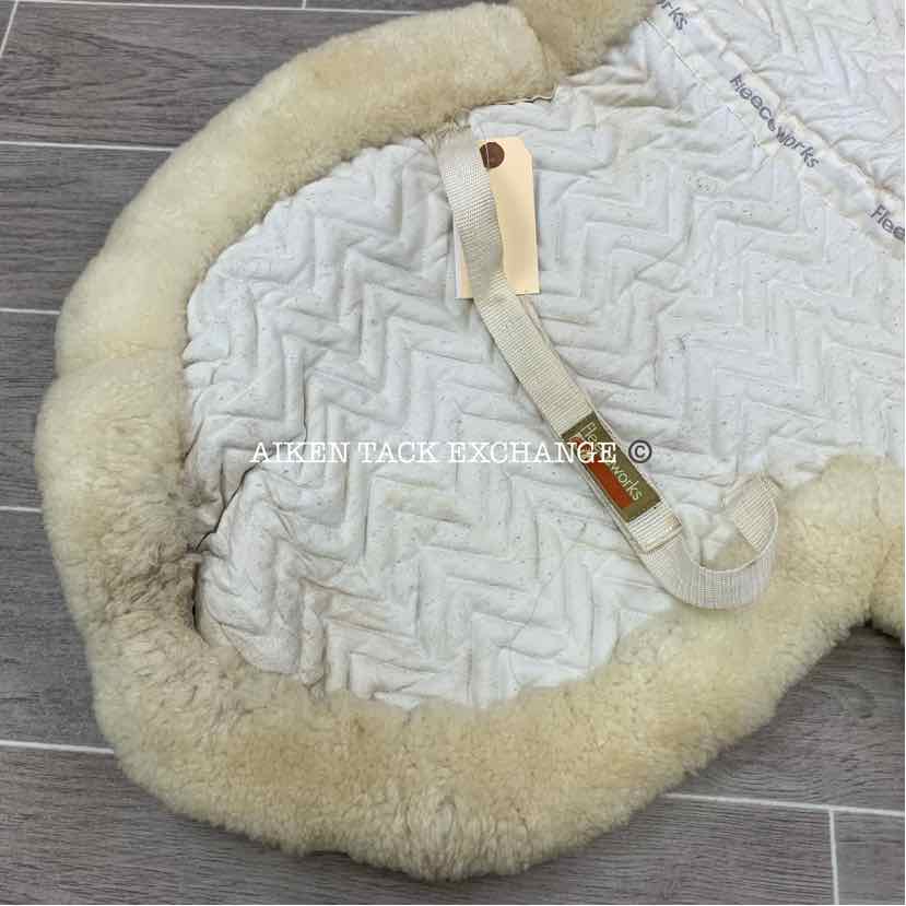 Fleeceworks Sheepskin Field Hunter Fox Hunter Pad with Front Roll & Full Trim