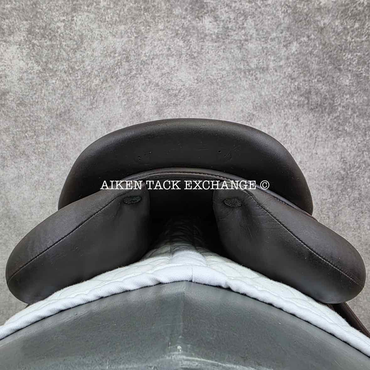 2021 Devoucoux Biarritz S Close Contact Jump Saddle, 16.5" Seat, 2A Flap, M/MW Tree, D3D Panels