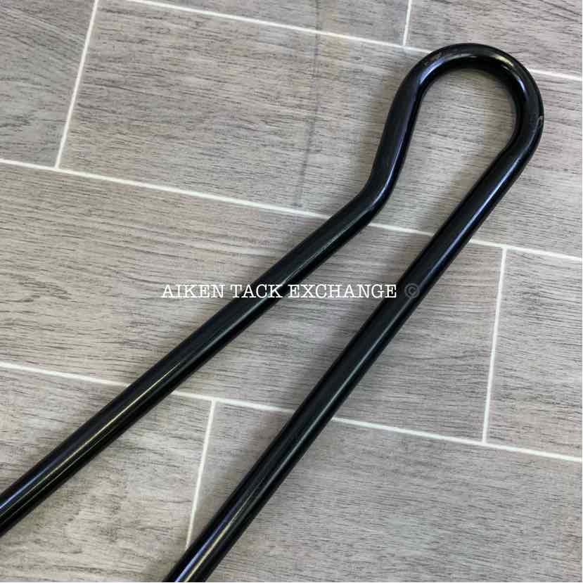 Swinging Metal Blanket Bar Rack with Wall Mounting Bracket, Black