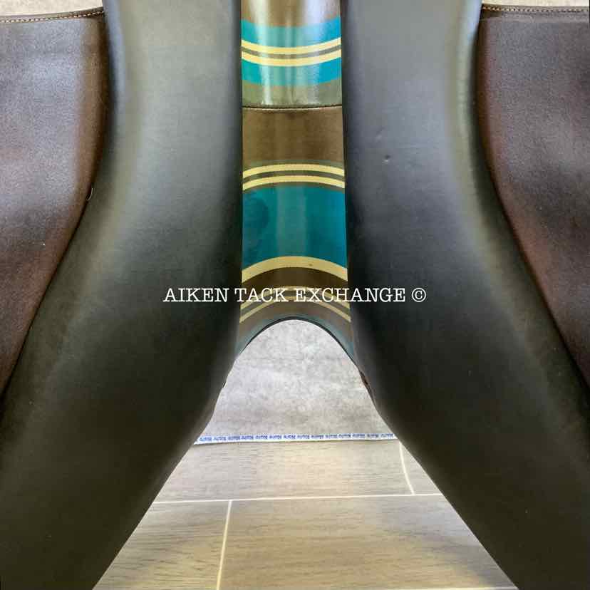 2018 Voltaire Design Palm Beach Close Contact Jump Saddle, 19" Seat, 4AAAR Flap, Medium Tree, Foam PRO Panels