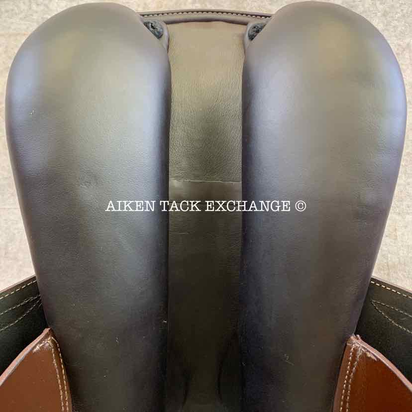2018 Prestige Versailles Close Contact Jump Saddle, 18" Seat, 33 Tree - Medium (Adjustable), Wool Flocked Panels
