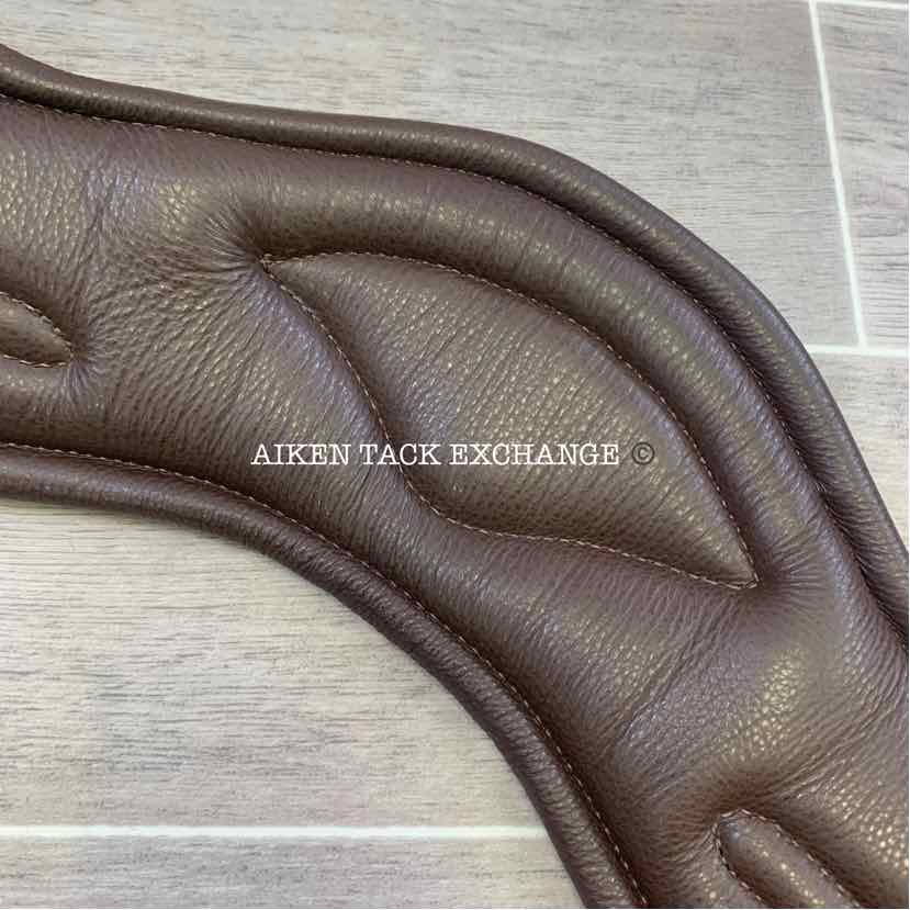 KL Select Red Barn Balance Anatomic Shoulder Relief Dressage Girth, Brown, 20"