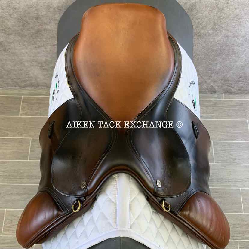 **SOLD** Crosby Excel XL Close Contact Jump Saddle, 17" Seat, Wide Tree, Foam Panels