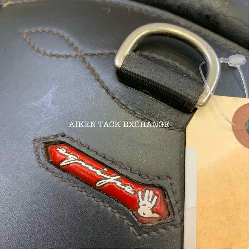 Equipe Anatomic Dressage Girth 24"