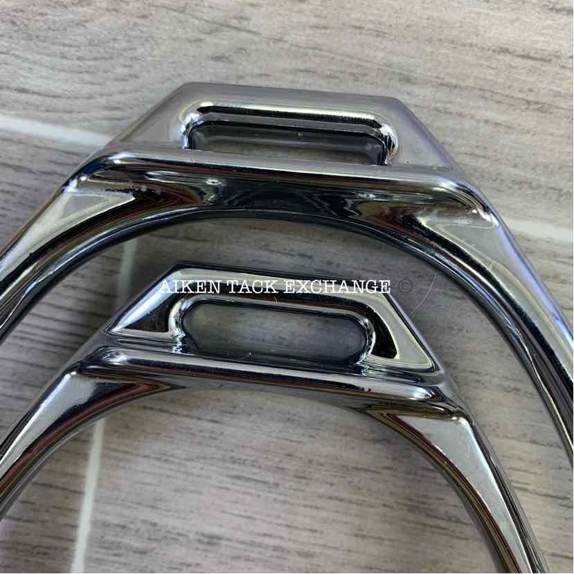 Swivel Flex Footbed Wide Track Stirrup Irons 4.75"