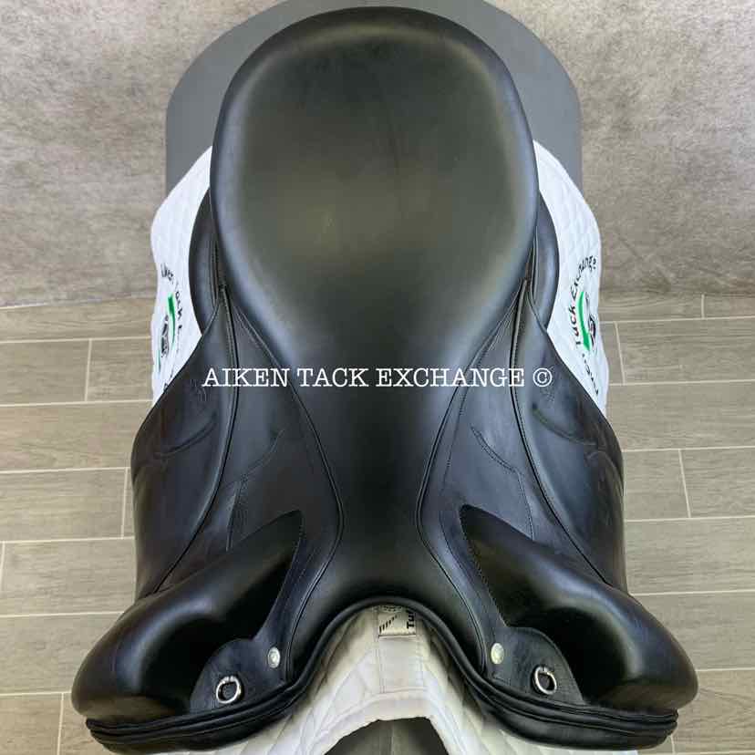2016 Devoucoux Makila Lab Monoflap Dressage Saddle, 18" Seat, 3A Flap, Medium Wide Tree, Foam D3D Panels, Buffalo Leather