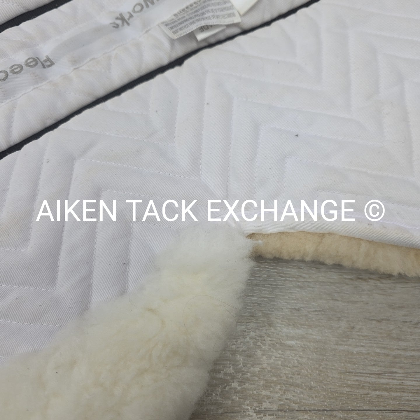 Fleeceworks FXK Classic Sheepskin Half Pad with Rolled Edges, Medium