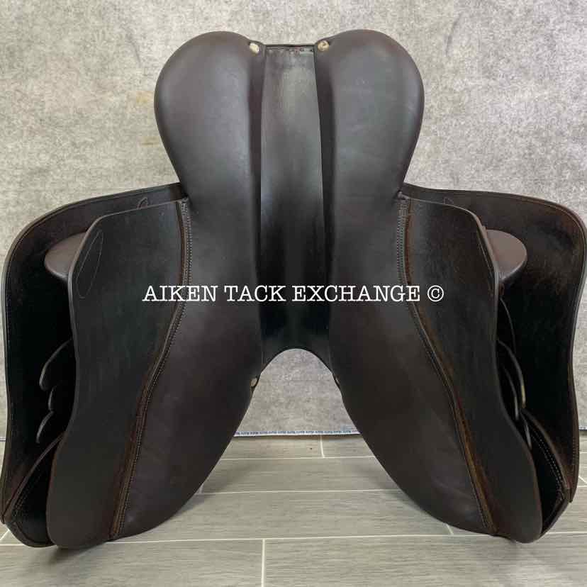 **SOLD** 2010 Arc De Triomphe Gazelle Close Contact Jump Saddle, 18" Seat, 3AV Flap - Forward, Medium Tree, Foam Panels