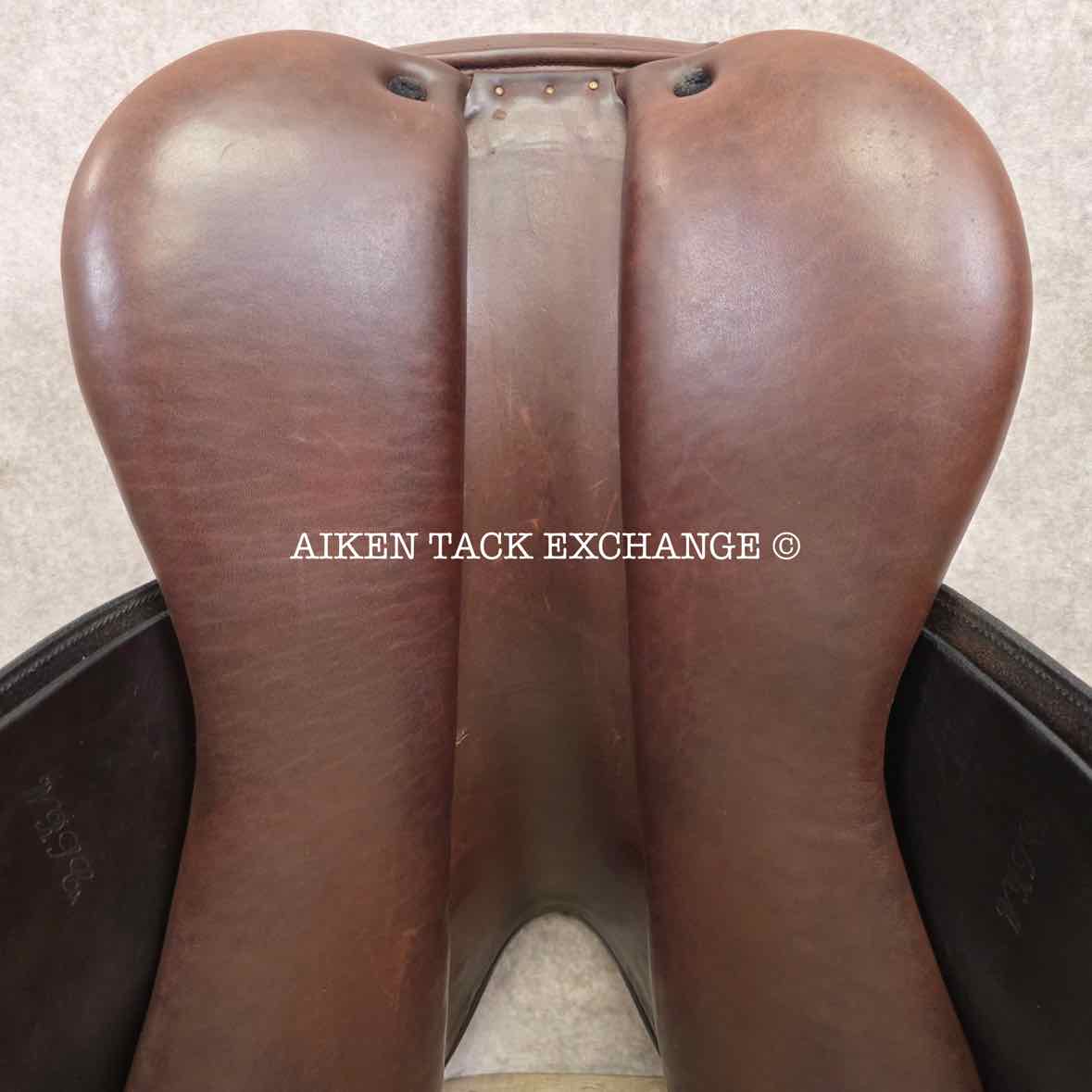 Crosby Excel XL Close Contact Jump Saddle, 18" Seat, Medium Tree, Foam Panels