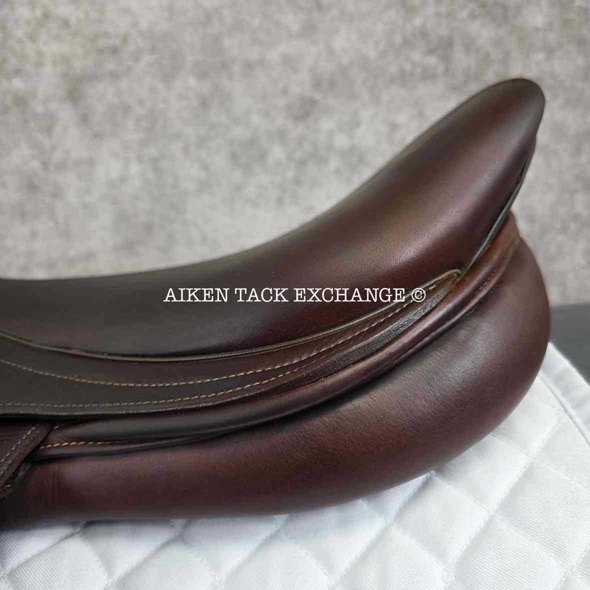 **SOLD** 2016 Ovation San Telmo Close Contact Jump Saddle, 17.5" Seat, Adjustable Tree - XCH Changeable Gullet, Foam Panels