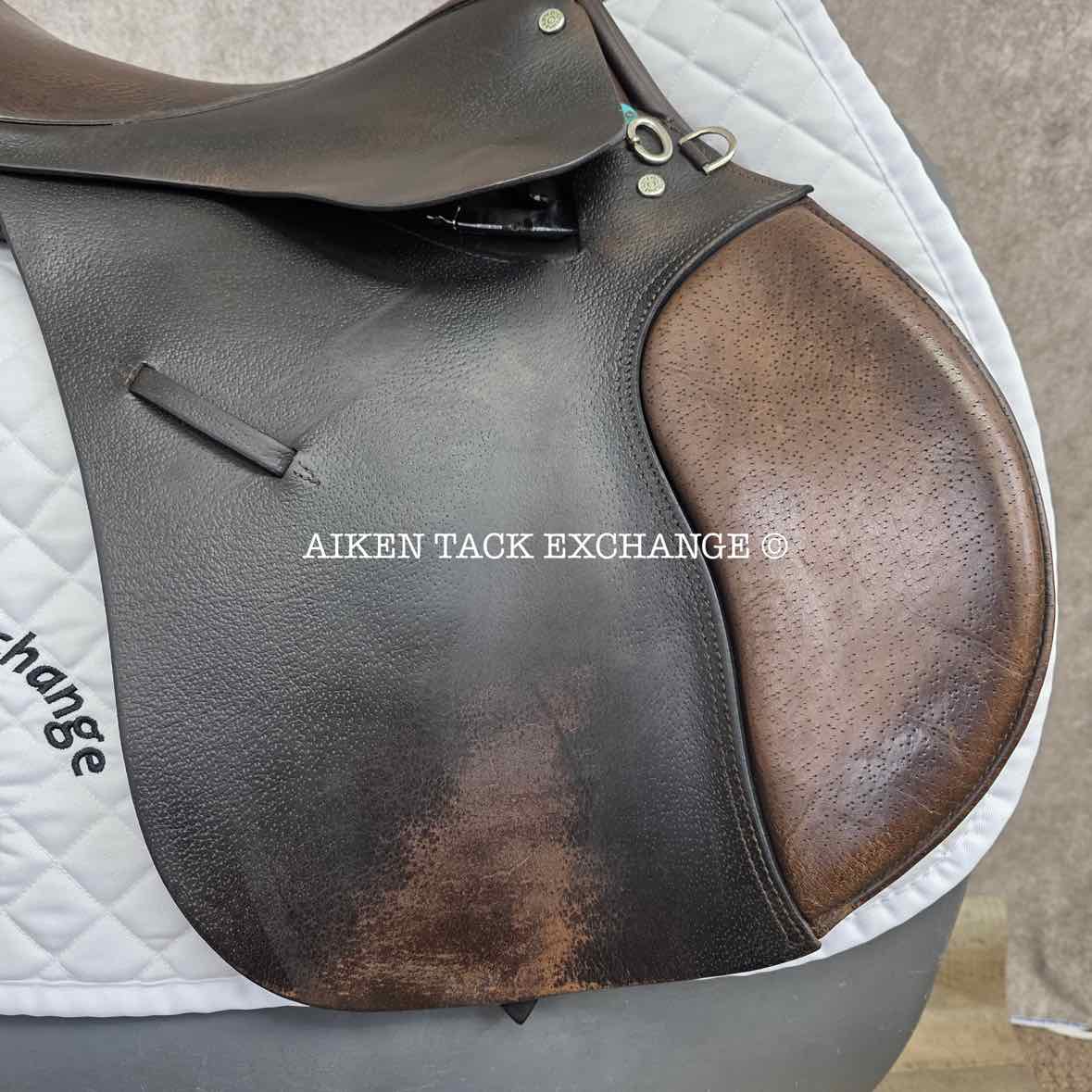 Ainsley Chester Jump Saddle, 17" Seat, Forward Flap, Medium Tree, Wool Flocked Panels