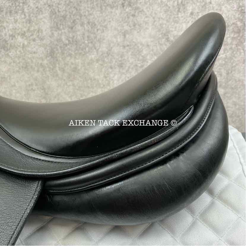 2000 Prestige Dressage 2000 Saddle, 18" Seat, 33 Tree - MW, Wool Flocked Panels