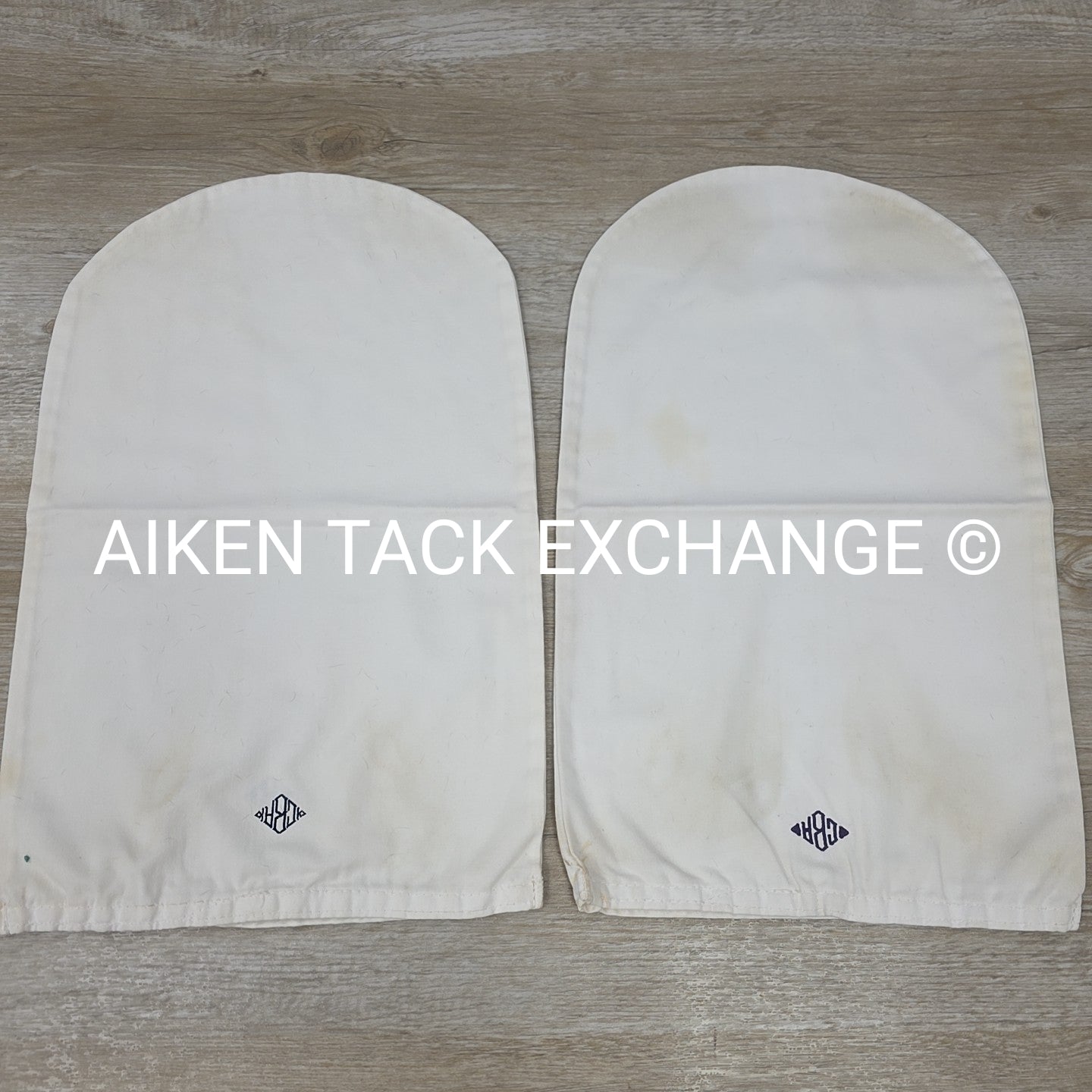 BARGAIN BUNDLE: EquiGel Half Pad with 7 Extra Covers