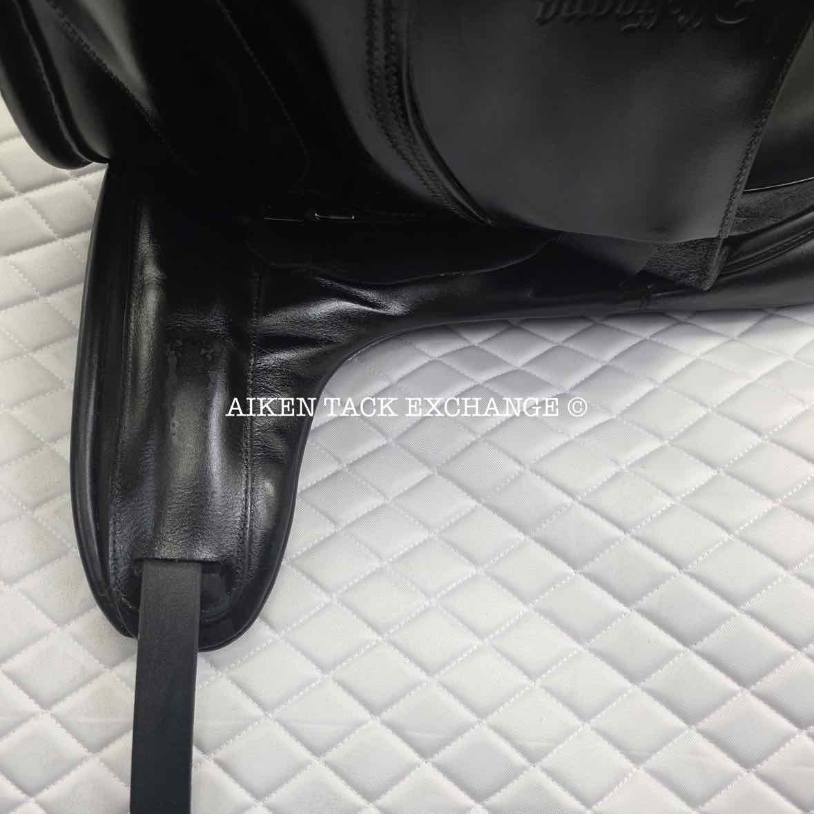 **SOLD** 2019 Custom Saddlery Wolfgang Solo MKII Monoflap Dressage Saddle, 17" Seat, Adjustable Tree, Wool Flocked Panels