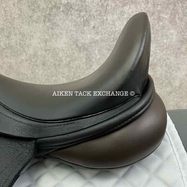 **SOLD** 2017 Custom Saddlery Advantage R Monoflap Dressage Saddle, 18" Seat, Short Flap, Adjustable Tree, Wool Flocked Panels