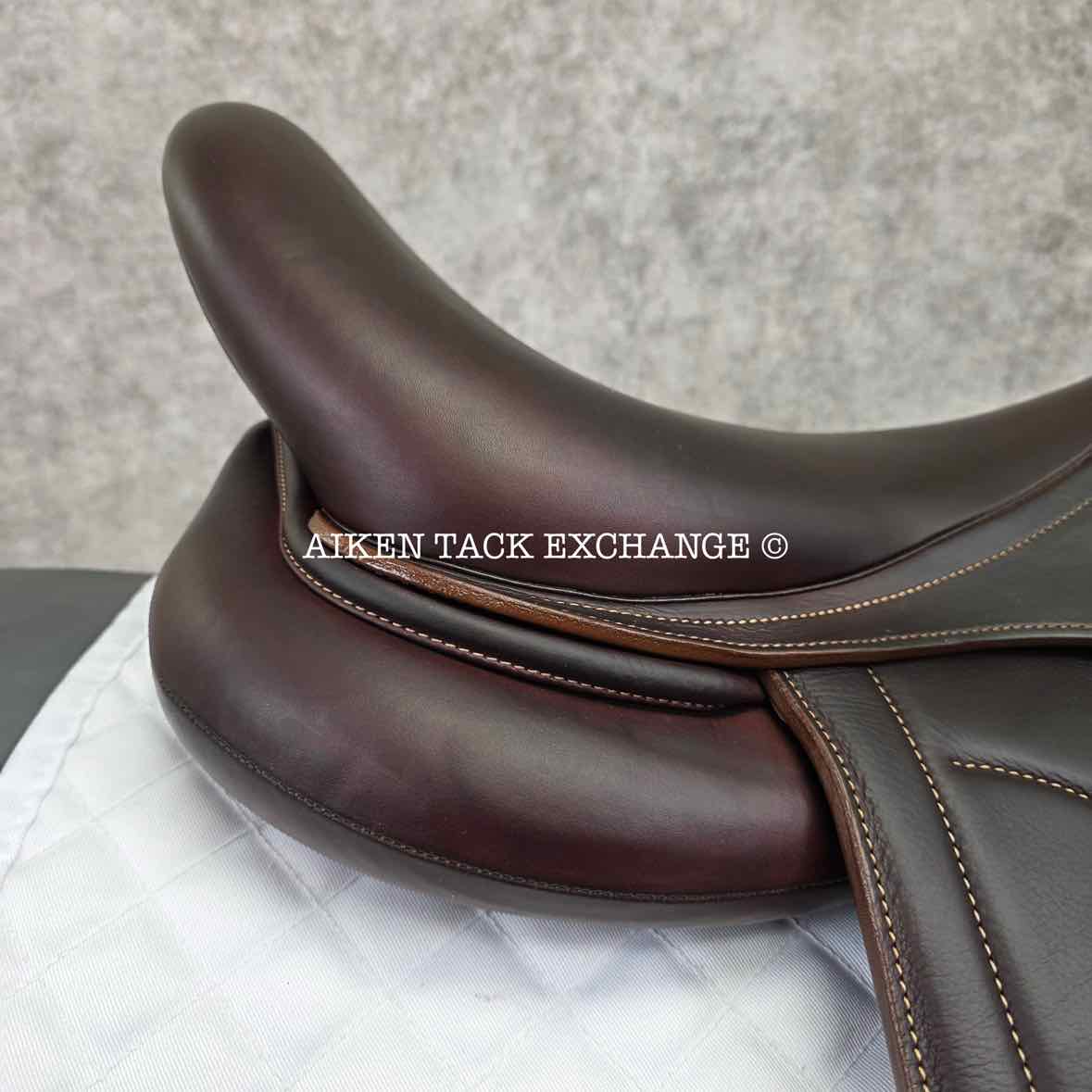 2022 Arion Monoflap Dressage Saddle, 18" Seat, 2A Flap, MW/W Tree, Foam Panels, Full Buffalo Leather