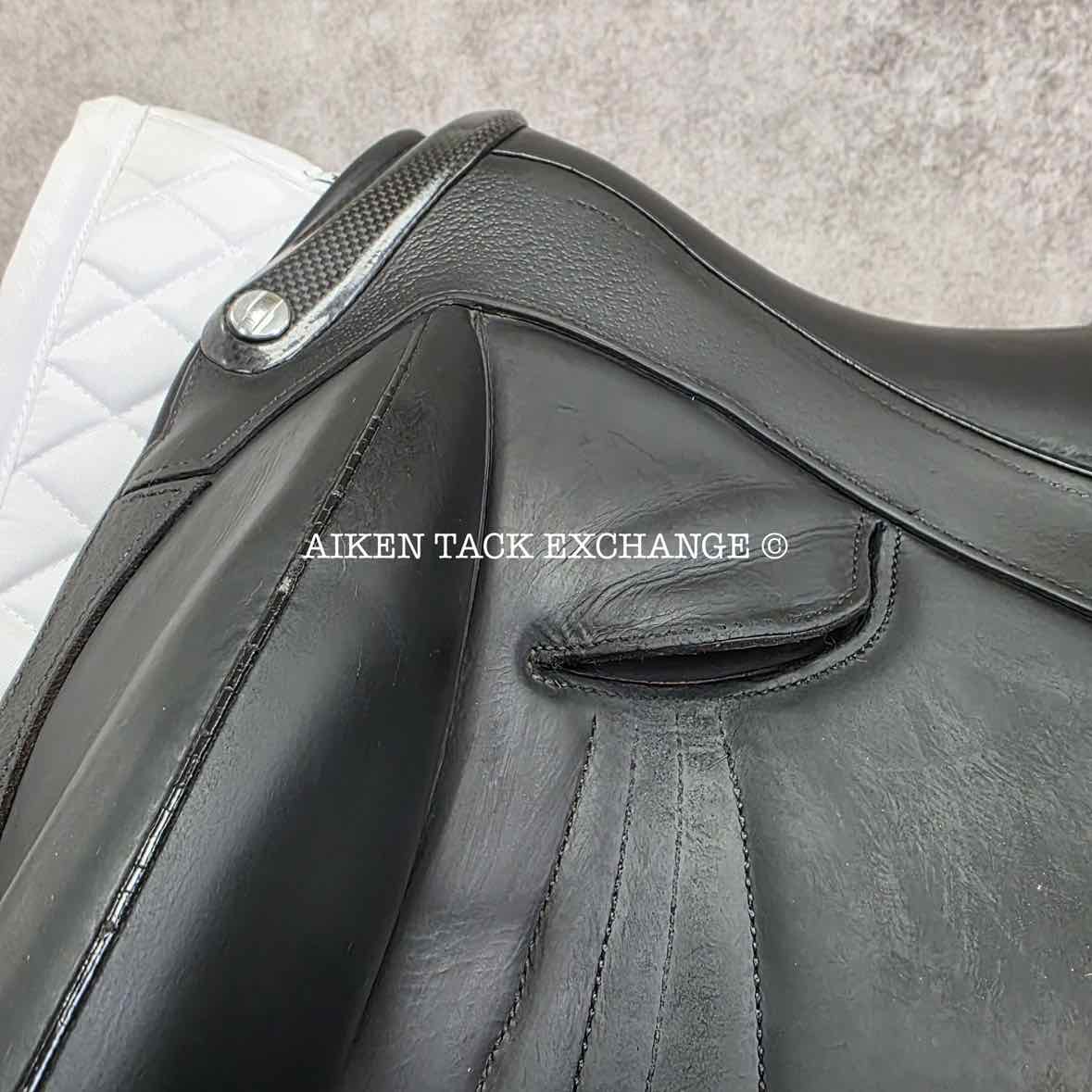 2018 Devoucoux Makila Harmonie Monoflap Dressage Saddle, 17.5" Seat - 002, 1A Flap - Short, Dynamick Tree - Medium, D3D Panels, Full Buffalo Leather