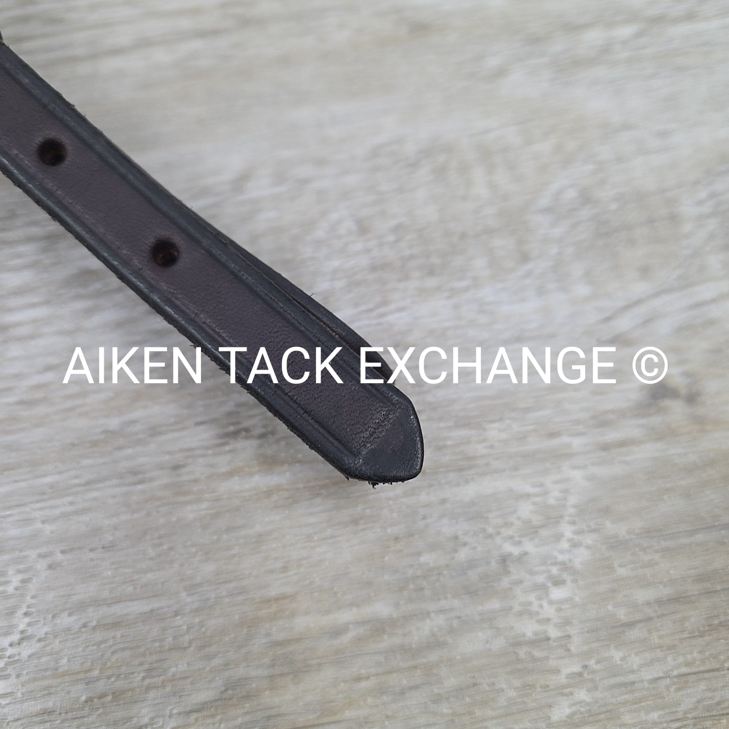 Nunn Finer Detachable Neck Strap