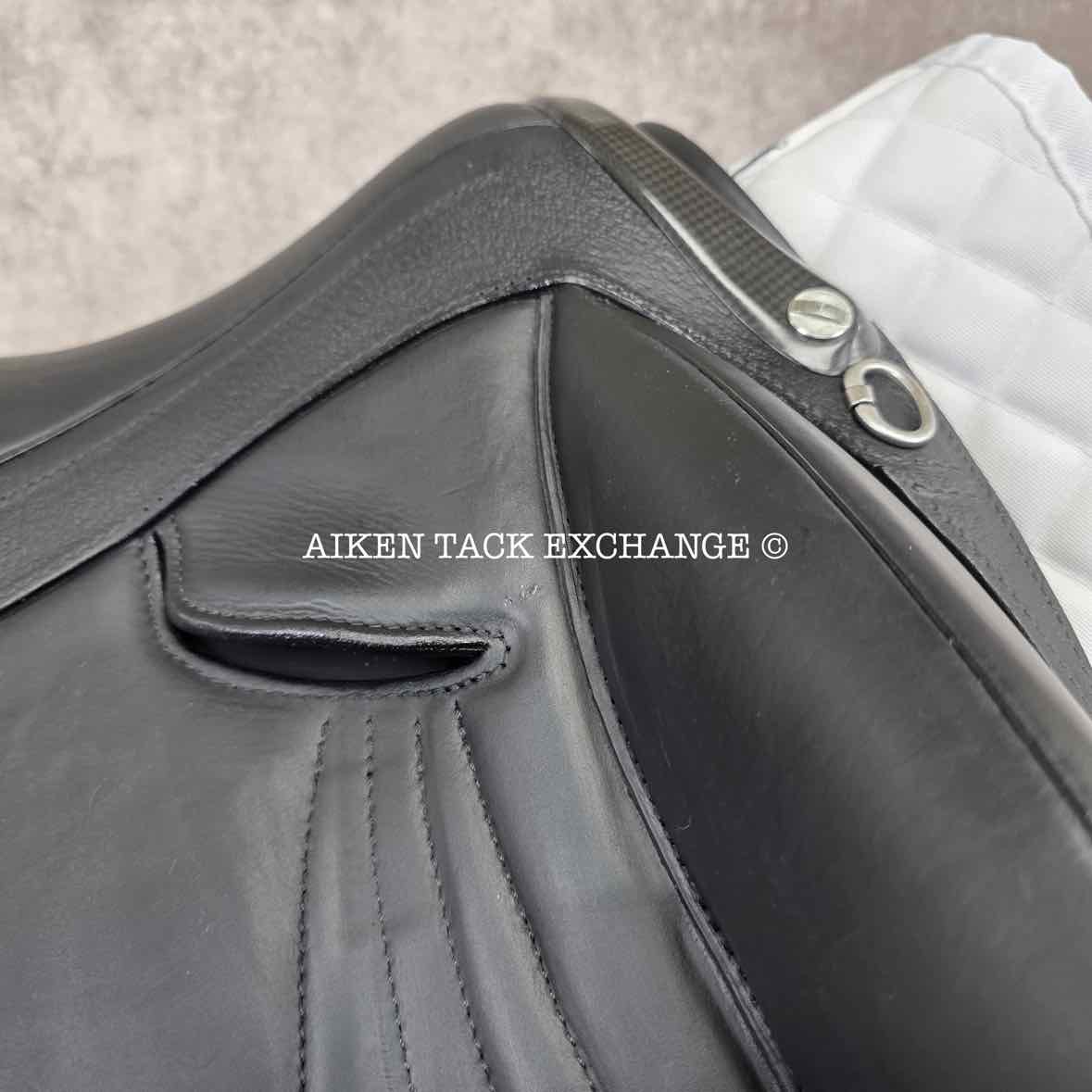 2022 Devoucoux Makila Harmonie Monoflap Dressage Saddle, 17.5" Seat - 002, 1A Flap - Short, Dynamick Tree - Medium, D3D Panels, Full Buffalo Leather