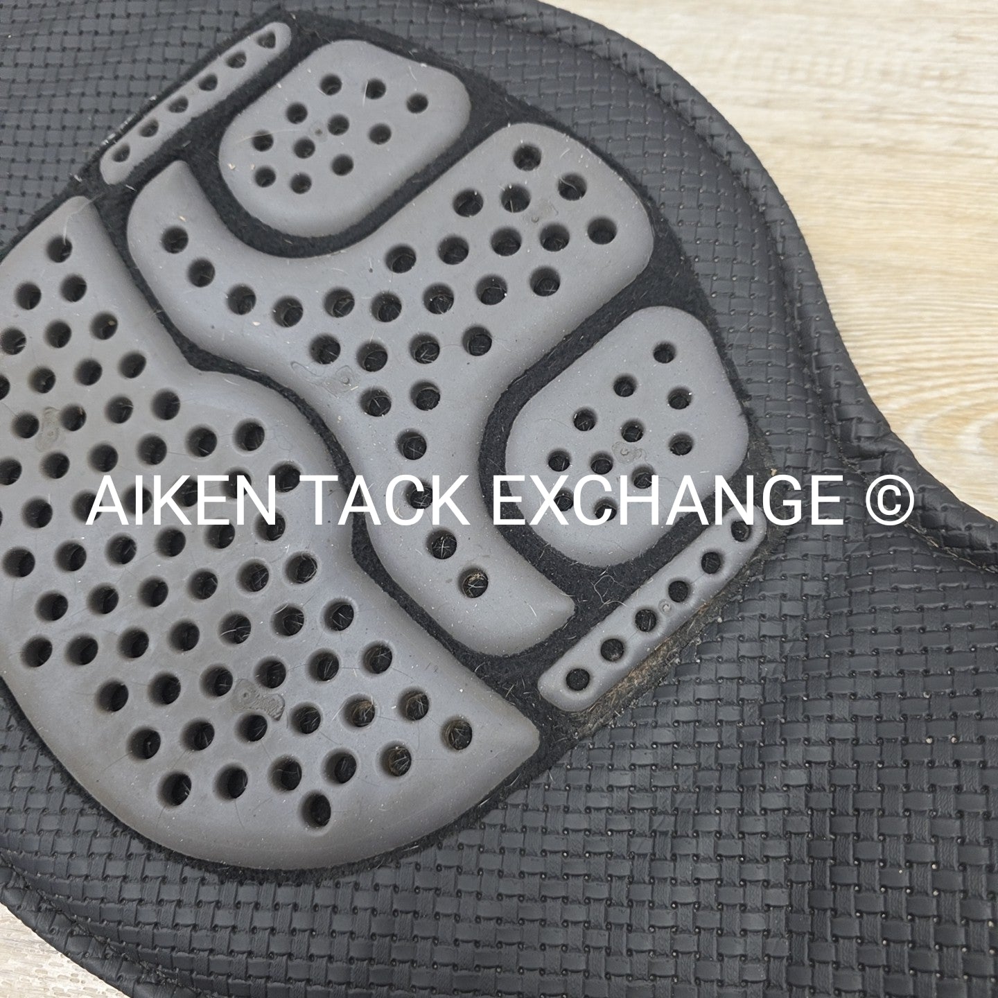 Acavallo Gel & PVC Short Stud Guard Belly Guard Girth, Black, 24"