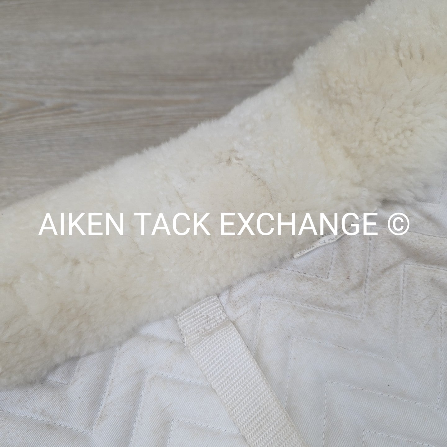 Fleeceworks Classic Dressage Pad with Full Sheepskin Trim, Large