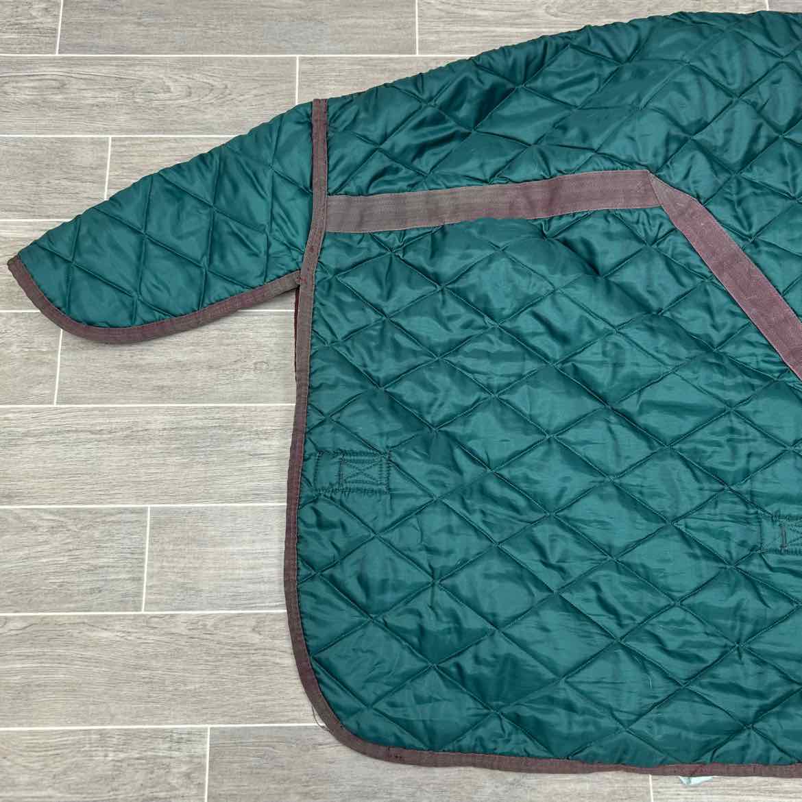 Stable Blanket, 84'