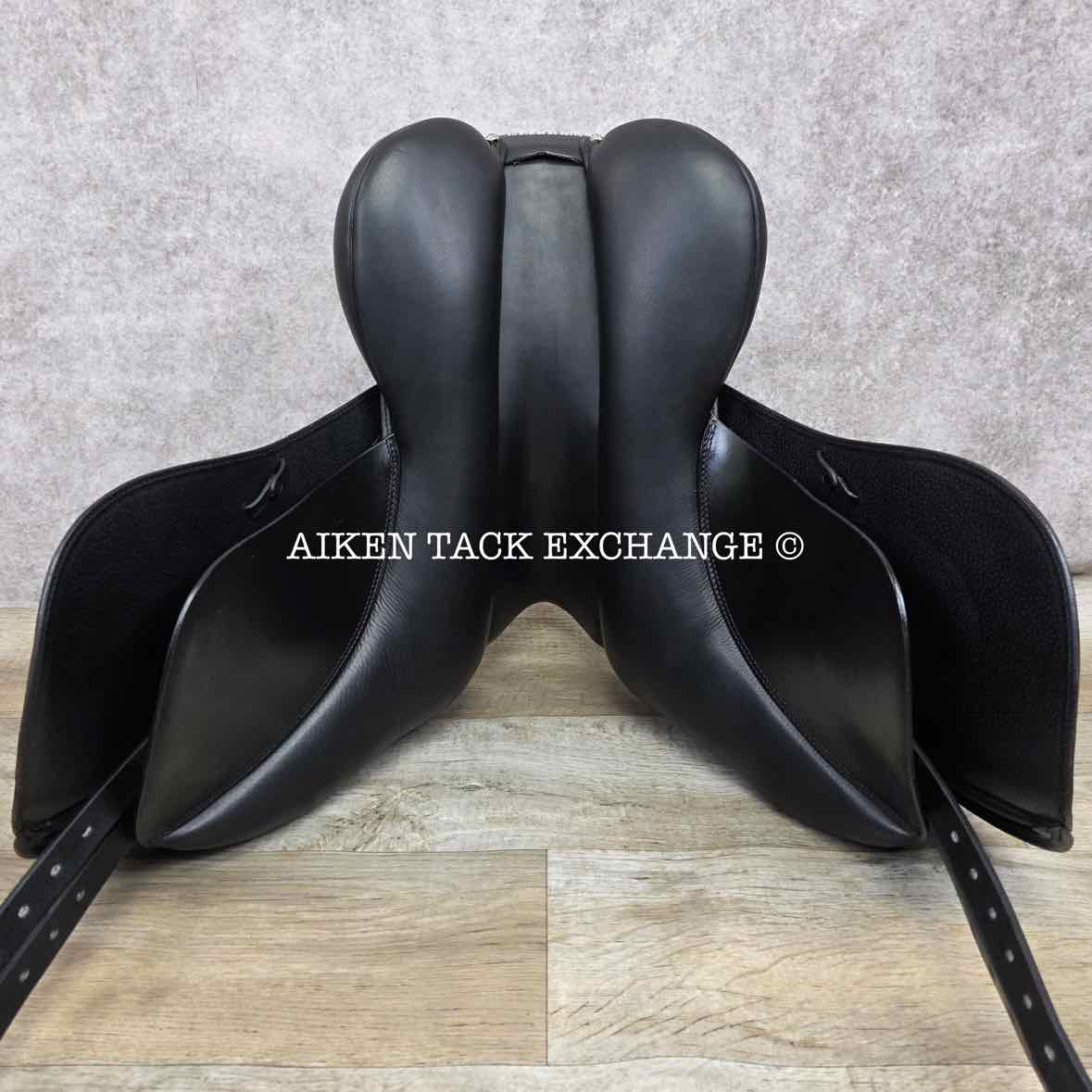 2022 Stubben Aramis II GP Dressage Saddle, 17.5" Seat, 28cm Tree - Medium, Wool Flocked Panels