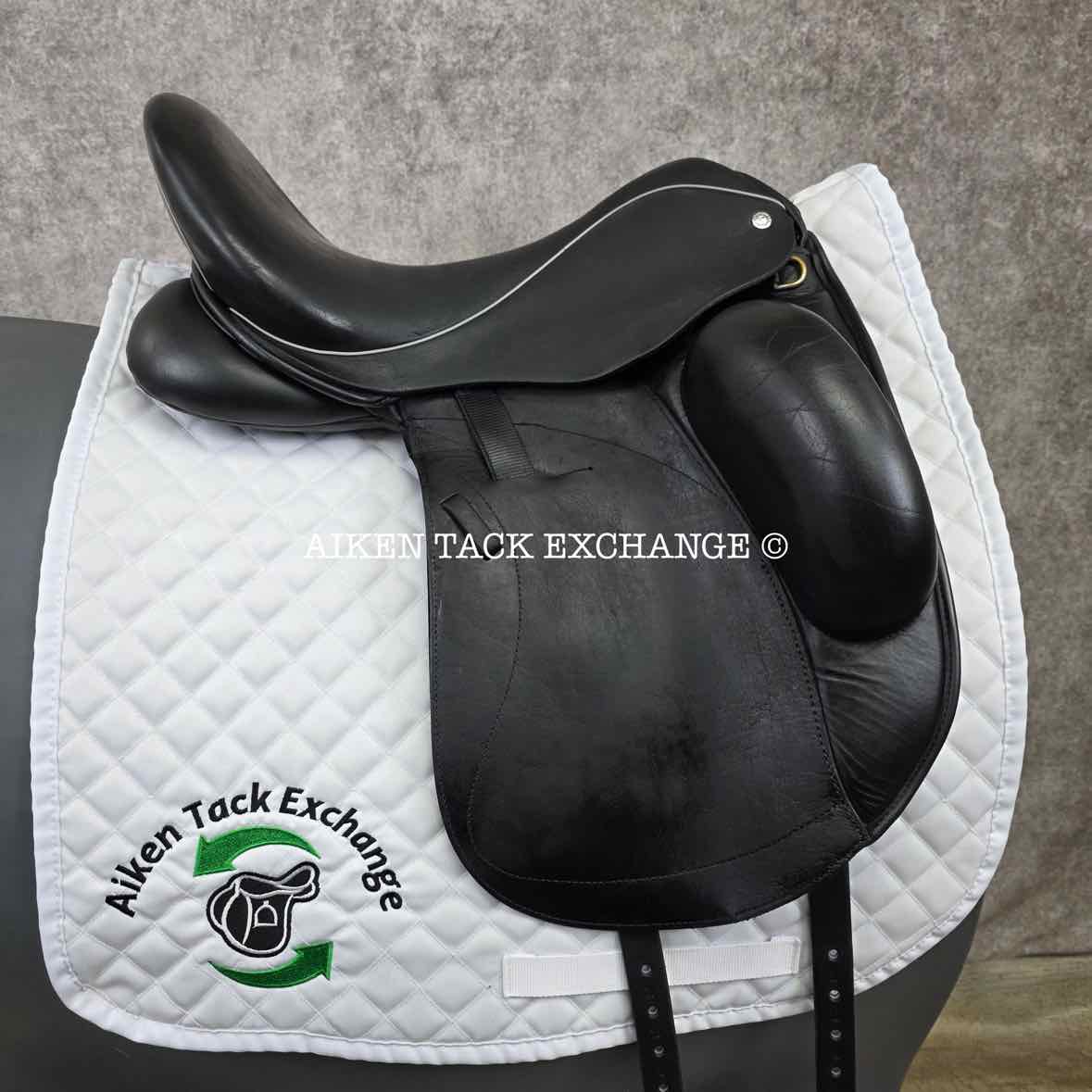 2015 Custom Saddlery Wolfgang Solo Monoflap Dressage Saddle, 17" Seat, Short Flap, Adjustable Tree, Wool Flocked Panels
