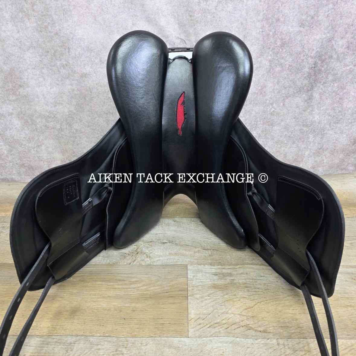 2020 Aviar Raavun 1.0 Monoflap Dressage Saddle, 18.5" Seat, Adjustable Tree, Foam Panels