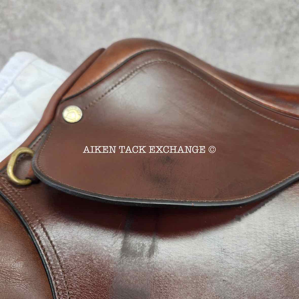 2007 Circuit by Dover Saddlery Close Contact Jump Saddle, 18" Seat, Medium Wide Tree, Foam Panels