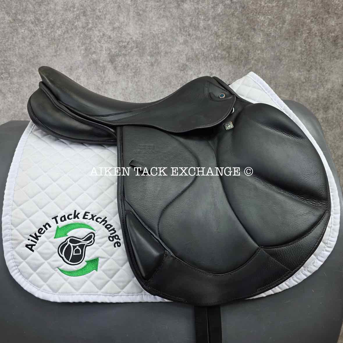 2017 Stubben Zaria Optimum Deluxe Monoflap Jump Saddle, 17.5" Seat, 28cm Tree - Medium Narrow, Wool Flocked Panels