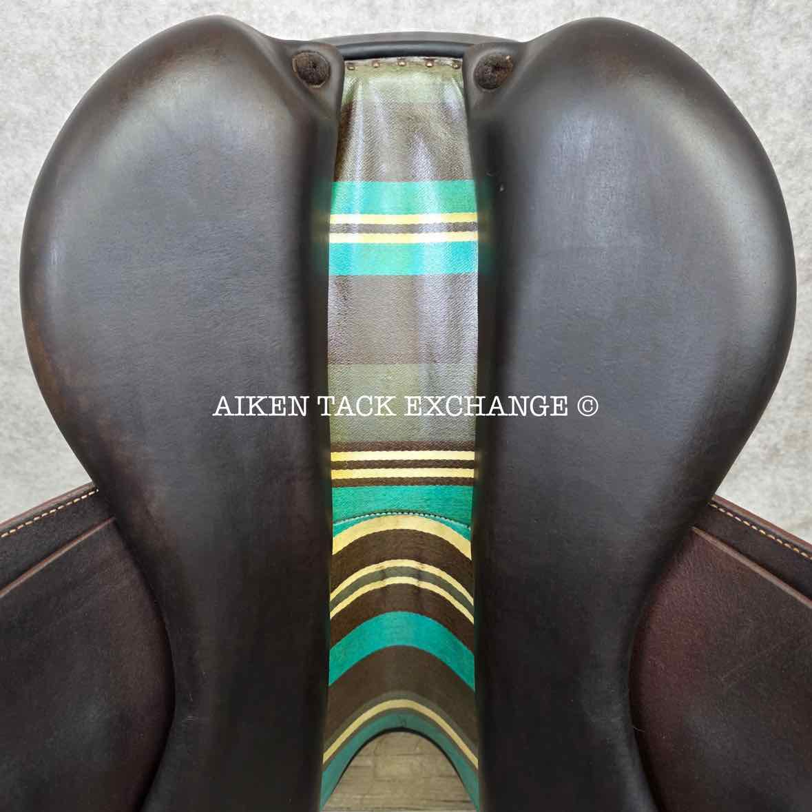 2015 Voltaire Stuttgart Jump Saddle, 17.5" Seat, 3A Flap, Medium Tree, PRO Panels